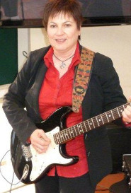 Delia your bance dance caller